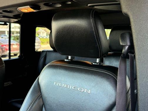 Black Clearcoat 2017 Jeep Wrangler Unlimited Rubicon