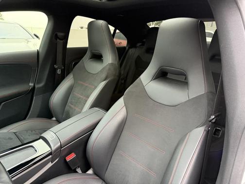 2024 Mercedes-Benz CLA 250 4MATIC