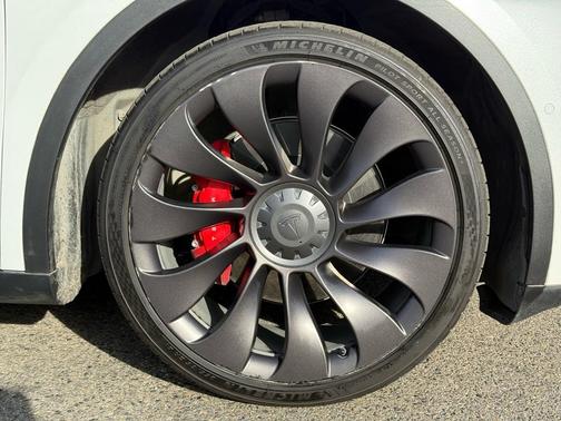 2022 Tesla Model Y Performance Dual Motor All-Wheel Drive