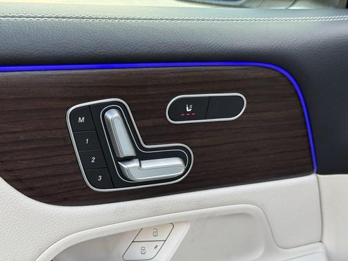 2026 Mercedes-Benz GLB 250 Base