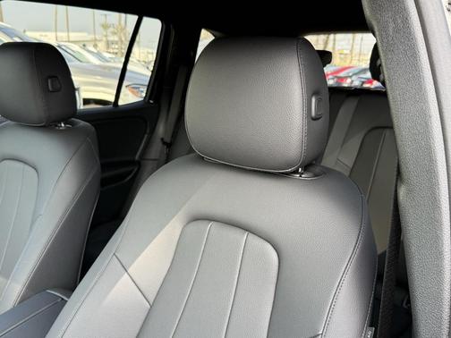 2026 Mercedes-Benz GLB 250 Base