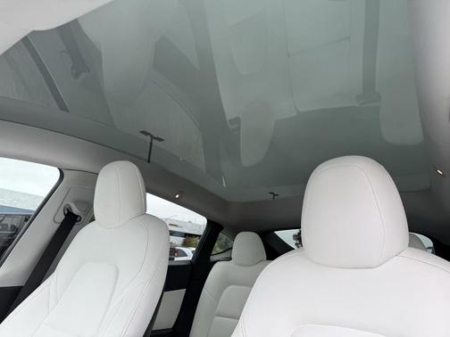 2021 Tesla Model Y Standard Range Rear-Wheel Drive