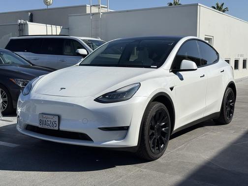 2021 Tesla Model Y Standard Range Rear-Wheel Drive