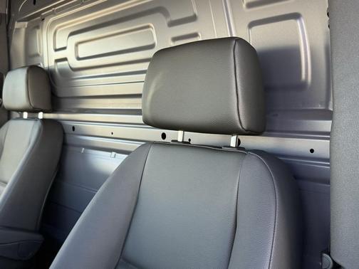 2026 Mercedes-Benz Sprinter 2500 Standard Roof