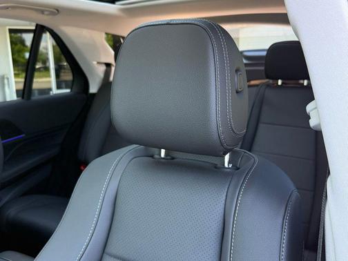 Polar White 2026 Mercedes-Benz GLE 450 4MATIC