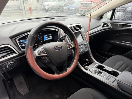 2018 Ford Fusion Hybrid SE