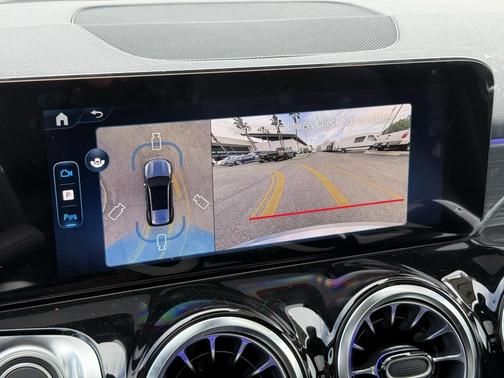 2026 Mercedes-Benz GLB 250 Base