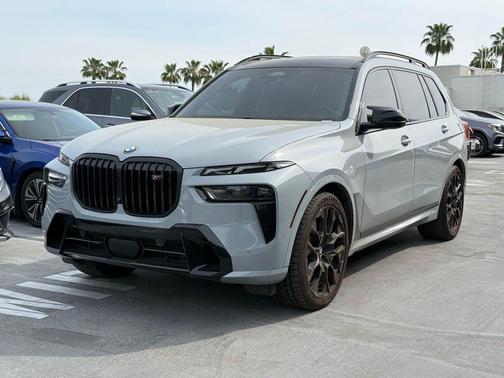 2024 BMW X7 M60i