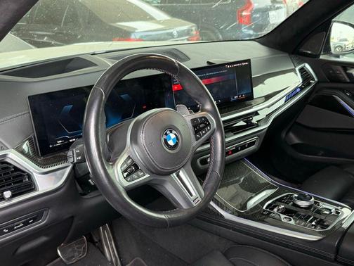 2024 BMW X7 M60i