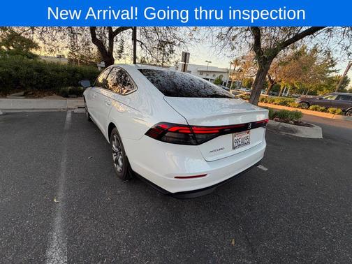 Platinum White Pearl 2024 Honda Accord EX