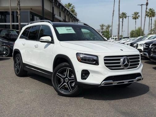 Polar White 2026 Mercedes-Benz GLB 250 4MATIC