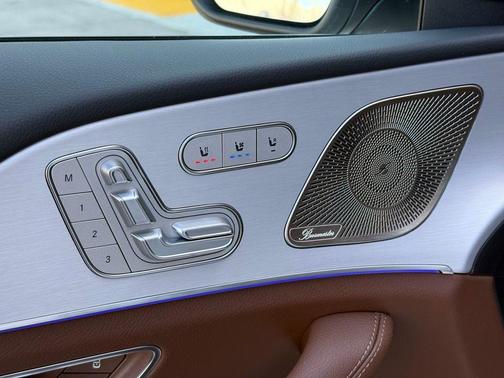 Polar White 2026 Mercedes-Benz GLS 450 4MATIC