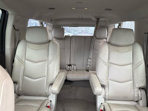 2018 Cadillac Escalade ESV Luxury