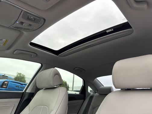 2017 Hyundai SONATA Limited