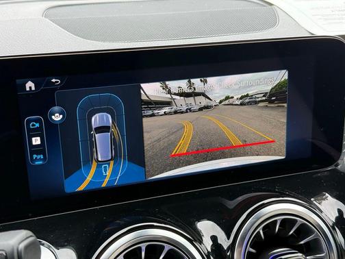 Polar White 2026 Mercedes-Benz GLB 250 Base