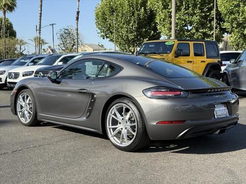 2021 Porsche 718 Cayman T