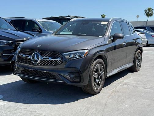 Graphite Grey Metallic 2026 Mercedes-Benz GLC 350e Base