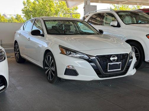 Pearl White Tricoat 2019 Nissan Altima 2.5 SR