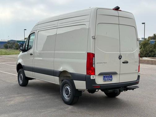 2026 Mercedes-Benz Sprinter 2500 Standard Roof