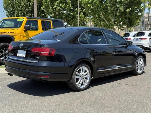 2017 Volkswagen Jetta 1.8T SEL