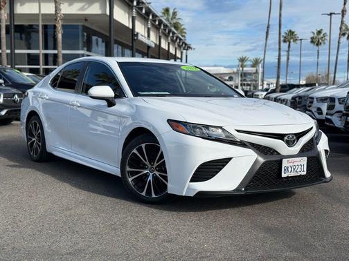 2019 Toyota Camry SE