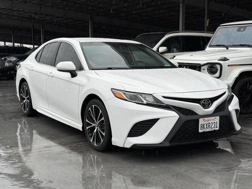 2019 Toyota Camry SE