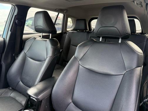 Jet Black 2022 Toyota Corolla Cross XLE