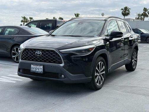 Jet Black 2022 Toyota Corolla Cross XLE