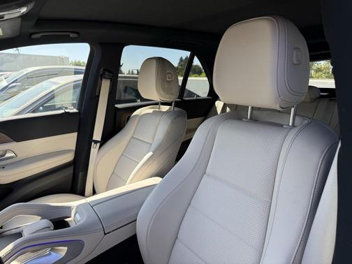2025 Mercedes-Benz GLE 450e 4MATIC