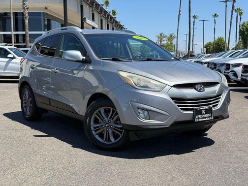 Graphite Gray Metallic 2015 Hyundai TUCSON SE