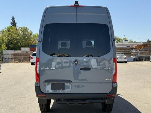 2025 Mercedes-Benz Sprinter 2500 Standard Roof