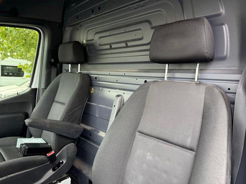 Arctic White 2022 Mercedes-Benz Sprinter 3500XD High Roof
