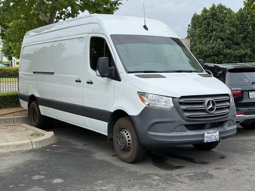 Arctic White 2022 Mercedes-Benz Sprinter 3500XD High Roof