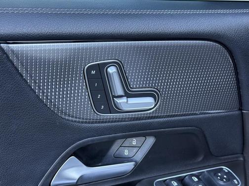 2021 Mercedes-Benz GLB 250 Base