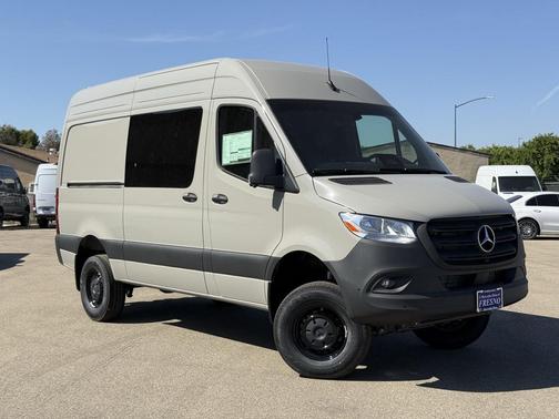 2025 Mercedes-Benz Sprinter 2500 Standard Roof