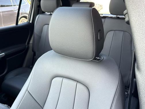 2026 Mercedes-Benz GLB 250 Base