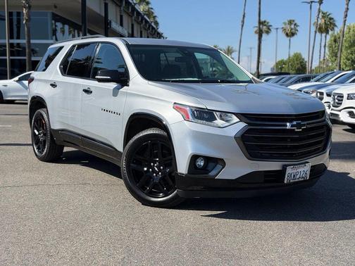 Silver Ice Metallic 2019 Chevrolet Traverse Premier