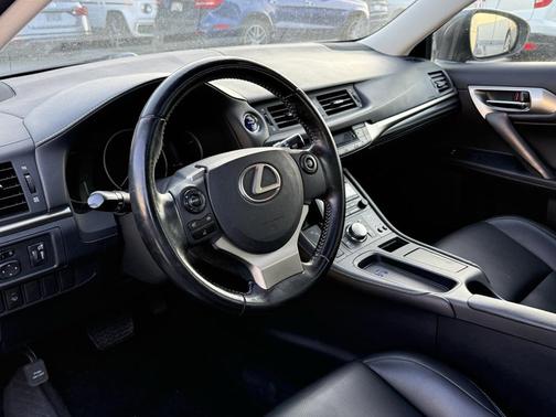 2017 Lexus CT 200h Base