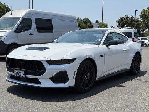 OXFORD WHITE 2025 Ford Mustang GT Premium