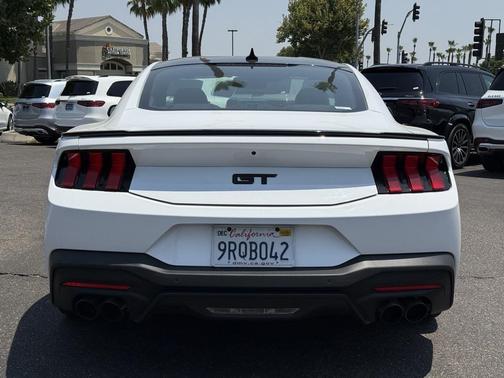 OXFORD WHITE 2025 Ford Mustang GT Premium