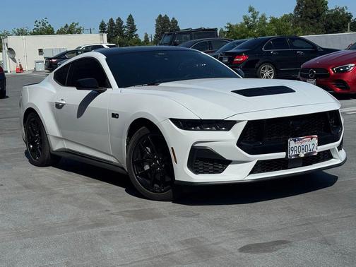 OXFORD WHITE 2025 Ford Mustang GT Premium