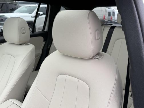 2025 Mercedes-Benz GLB 250 Base