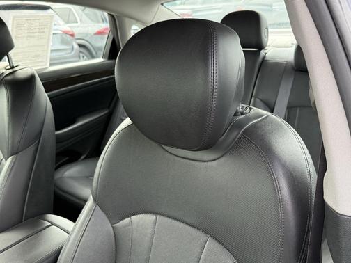 2020 Genesis G80 3.8