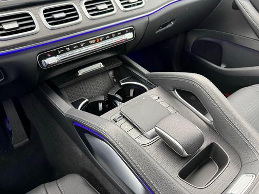 Obsidian Black Metallic 2026 Mercedes-Benz GLE 350 4MATIC