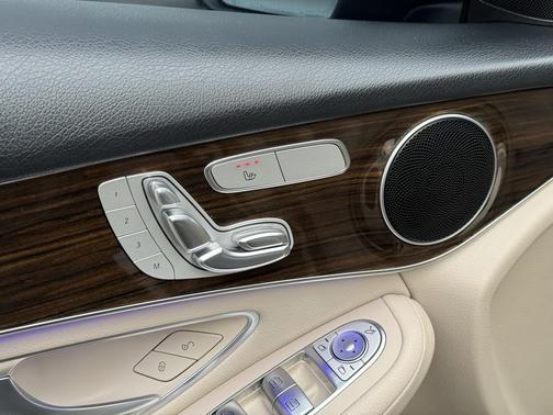 2020 Mercedes-Benz GLC 300 4MATIC