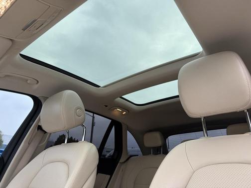 2020 Mercedes-Benz GLC 300 4MATIC