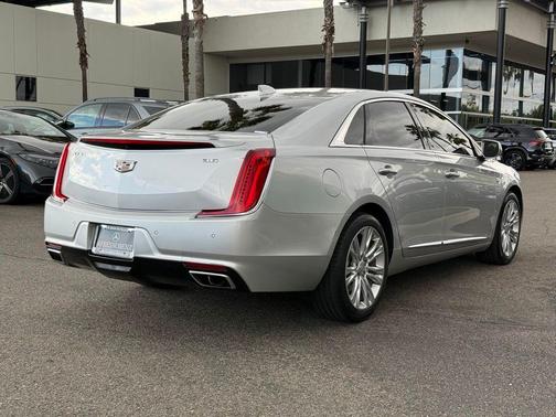 Radiant Silver Metallic 2019 Cadillac XTS Luxury