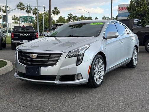 Radiant Silver Metallic 2019 Cadillac XTS Luxury