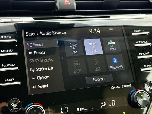 2020 Toyota Camry Hybrid XLE