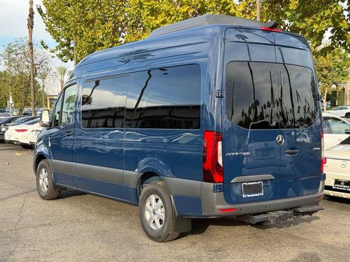 2025 Mercedes-Benz Sprinter 2500 Standard Roof